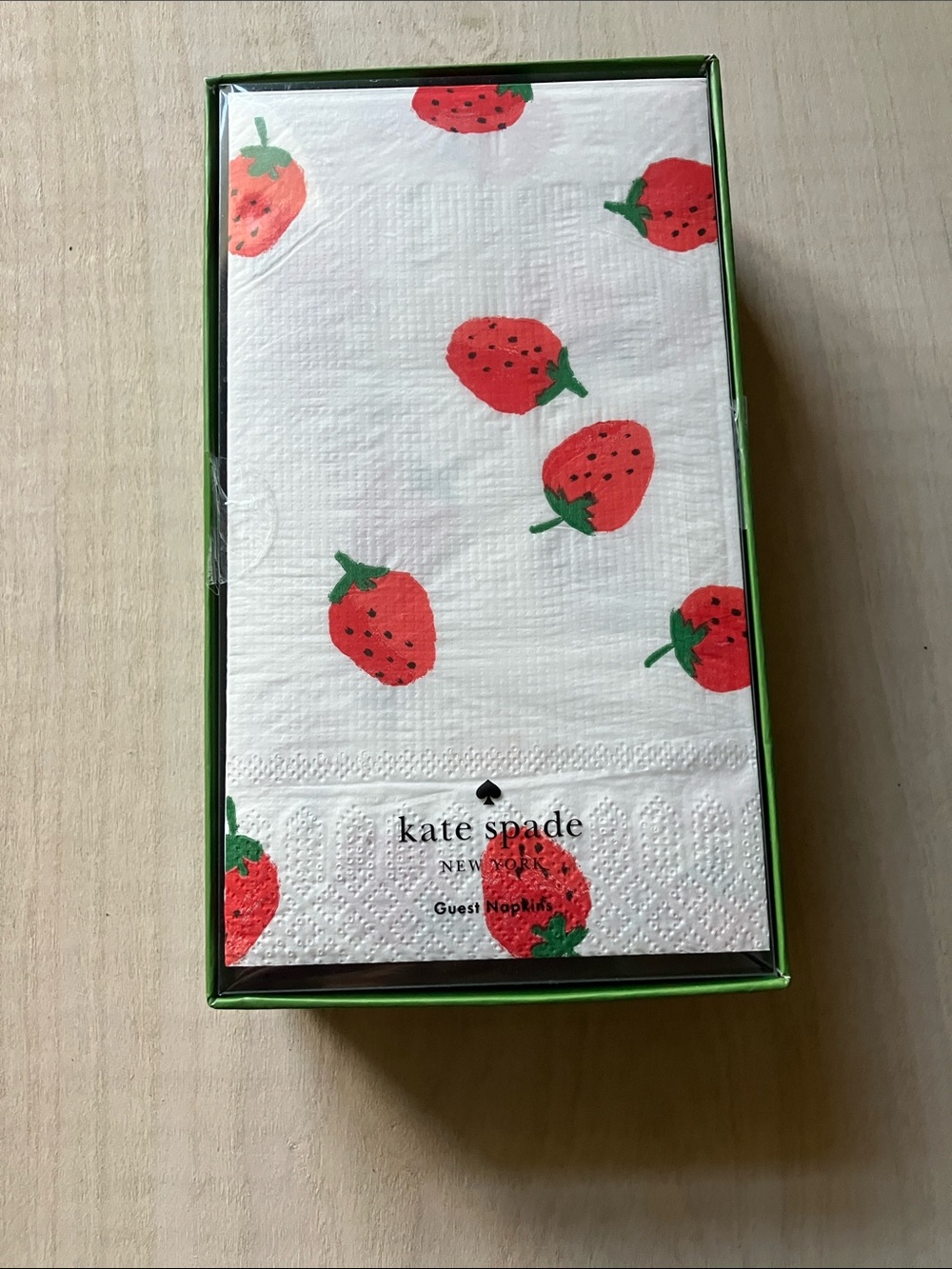 Kate Spade New York Strawberries Guest Napkin Set (NWT)